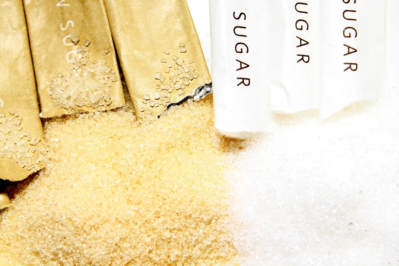 La droga dei tempi moderni: perché lo zucchero fa male?